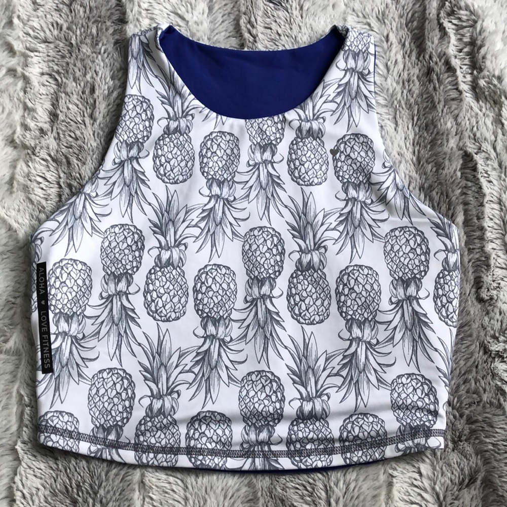 Love fitness apparel medium pineapple crop top